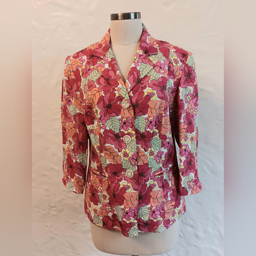 Vintage Linen/rayon bright floral 3 button blazer. Norton McNaughton. Size 10.
